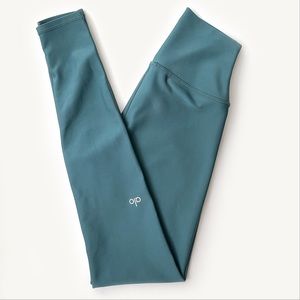 ALO YOGA (NWOT) - High-Waist Teal Airlift Legging - Size XS